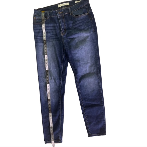 Jeans size 11 preowned - Picture 6 of 9